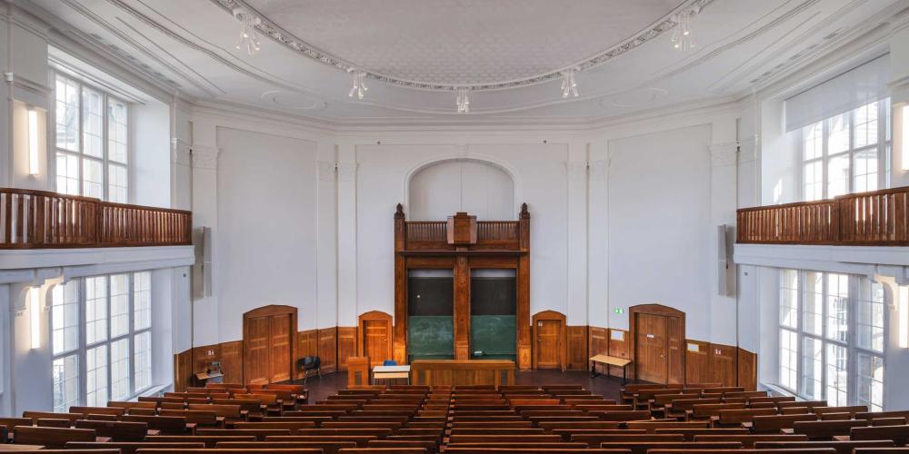 H&ouml;rsaal 10
