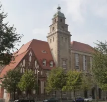 Heilig-Geist-Kapelle Au&szlig;enansicht. Kapelle mit Turm.