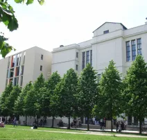 Au&szlig;enansicht des Fritz-Reuter-H&ouml;rsaals
