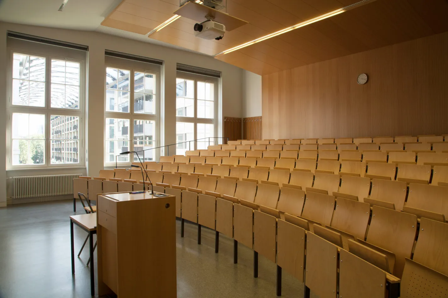 H&ouml;rsaal 220